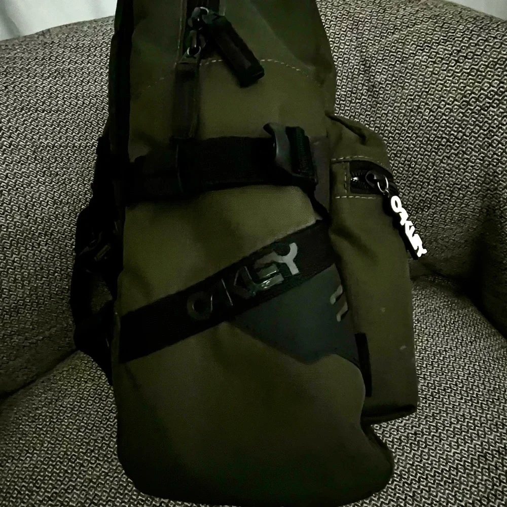 Oakley Dark Green Men's Backpack